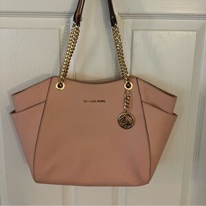 Michael Kors closure side pocket, soft pink purse